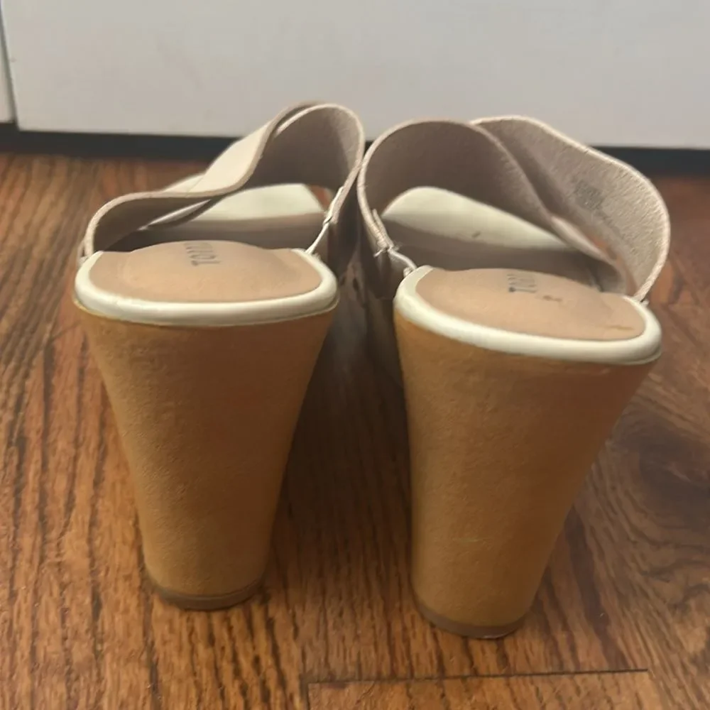Torrid Faux Wood Platform Wedge Sandals Size 9.5 Wide Width